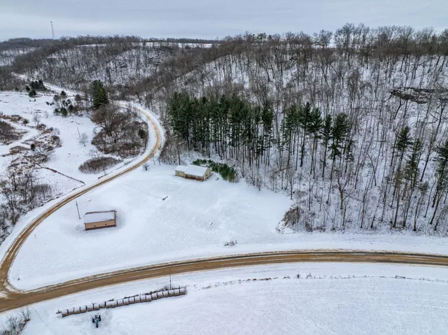 $300,000 | 29431 Maxwell Hill Road, Cazenovia, WI 53924