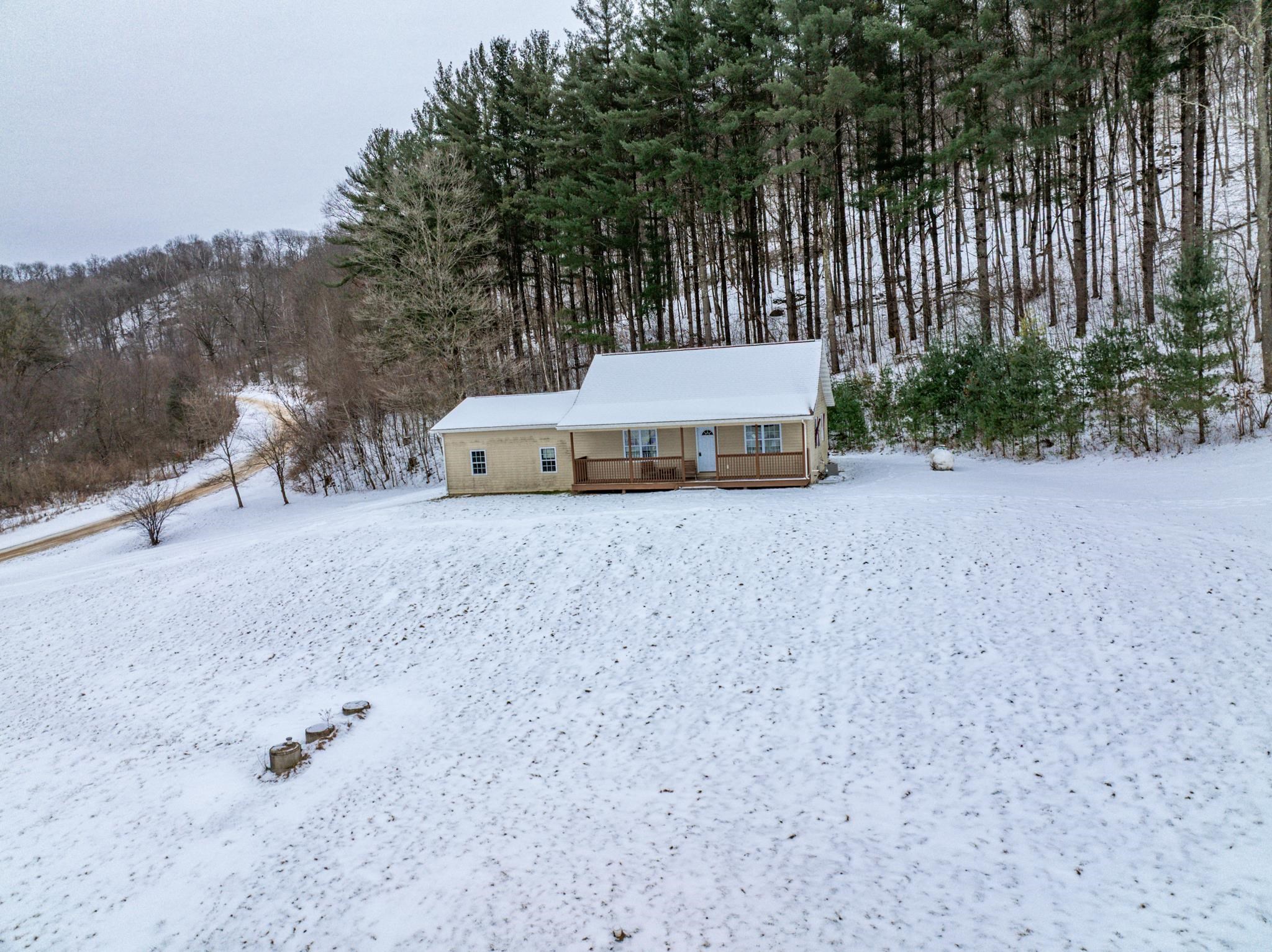 29431 Maxwell Hill Road Cazenovia, WI 53924 - Photo 5 of 47