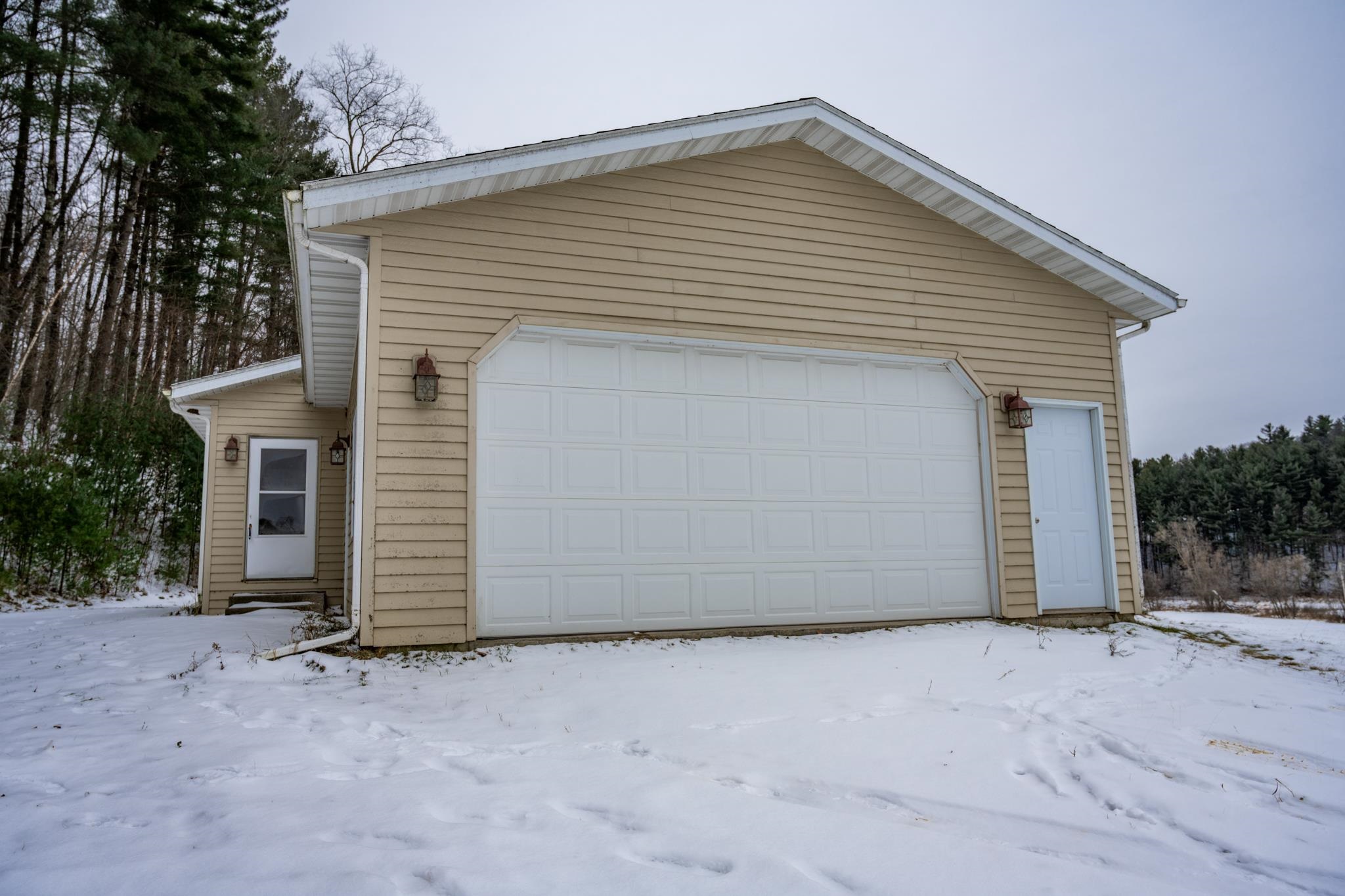 29431 Maxwell Hill Road Cazenovia, WI 53924 - Photo 6 of 47