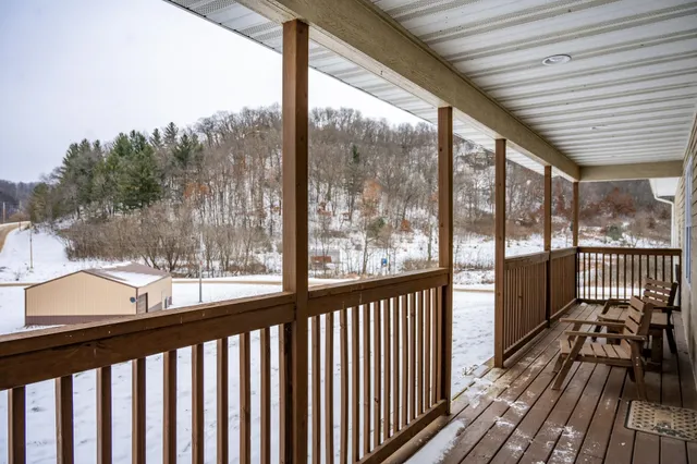 $300,000 | 29431 Maxwell Hill Road, Cazenovia, WI 53924