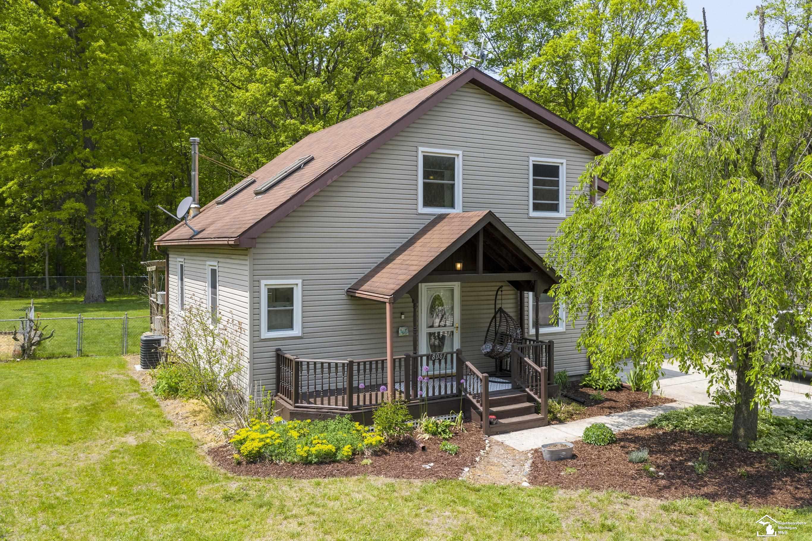 8061 Wiseman Road Lambertville, MI 48144 - Photo 1 of 46