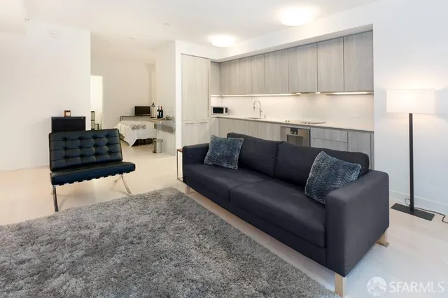 $4,390 | 318 Main Street, Unit 5A, San Francisco, CA 94105