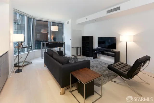 $4,390 | 318 Main Street, Unit 5A, San Francisco, CA 94105