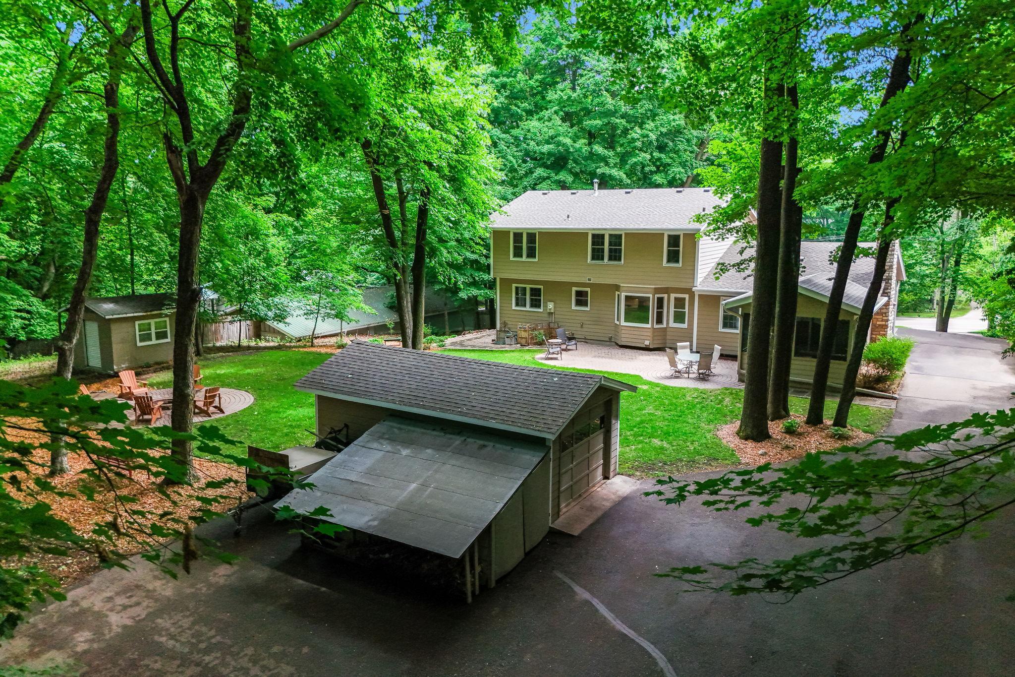 3924 Tonkawood Road Minnetonka, MN 55345 - Photo 4 of 47