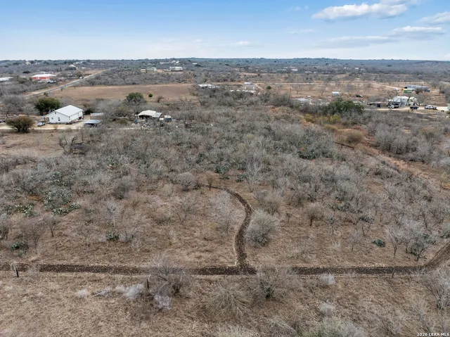 $650,000 | 300 County Road 5781, Castroville, TX 78009