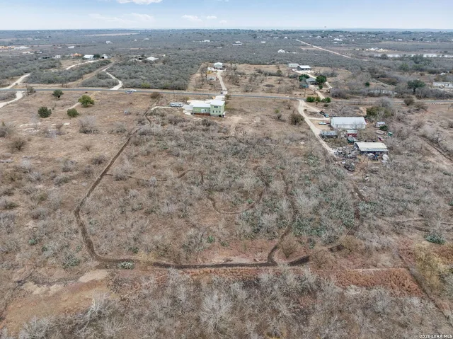 $650,000 | 300 County Road 5781, Castroville, TX 78009