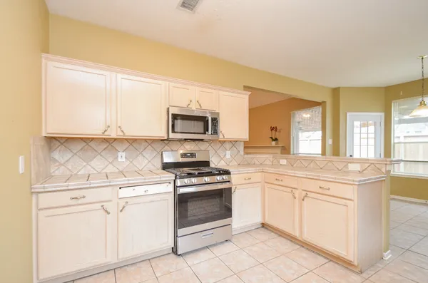 $2,500 | 12811 Candace Court, Missouri City, TX 77489