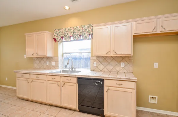 $2,500 | 12811 Candace Court, Missouri City, TX 77489