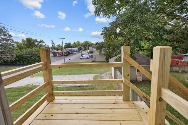 $290,000 | 537 Hartford Avenue, Aurora, IL 60506