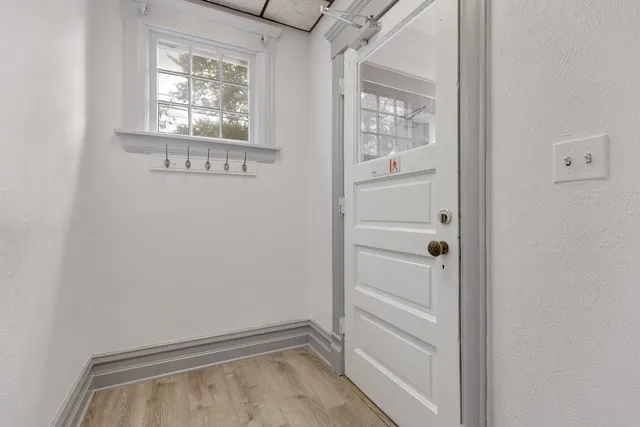 $290,000 | 537 Hartford Avenue, Aurora, IL 60506