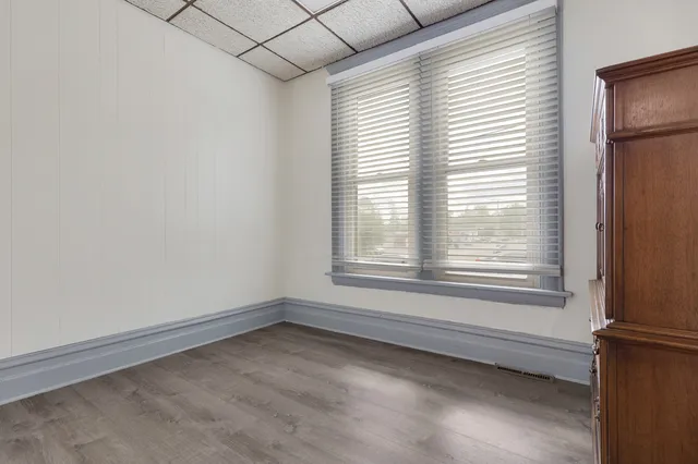 $290,000 | 537 Hartford Avenue, Aurora, IL 60506