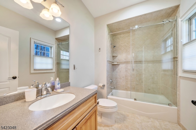 42 Calais Road Mendham, NJ 07945 - Photo 26 of 50