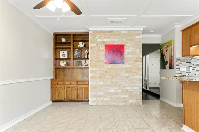 $2,200 | 301 Hallmark Drive, Arlington, TX 76011