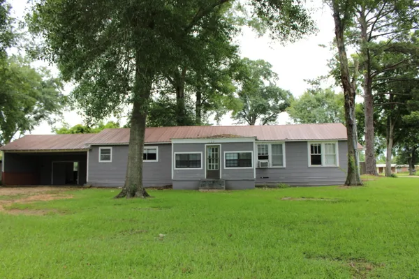 $69,900 | 105 Cherry Avenue, New Hebron, MS 39140