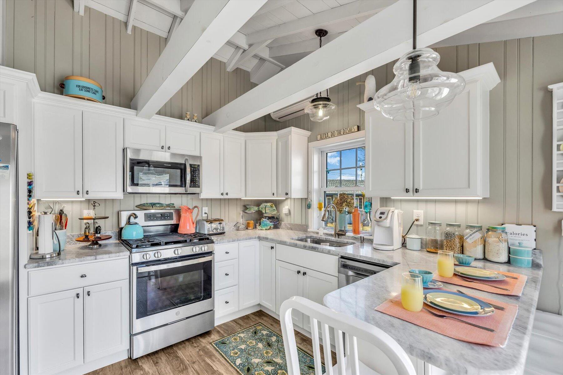 248 Old Wharf Road, Unit B1 Dennis Port, MA 02639 - Photo 16 of 41 24-889A1148