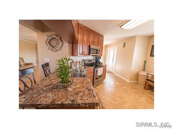 409 State Rte 4 St. Jacob, IL 62281 - Photo 8 of 21