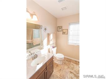 409 State Rte 4 St. Jacob, IL 62281 - Photo 10 of 21