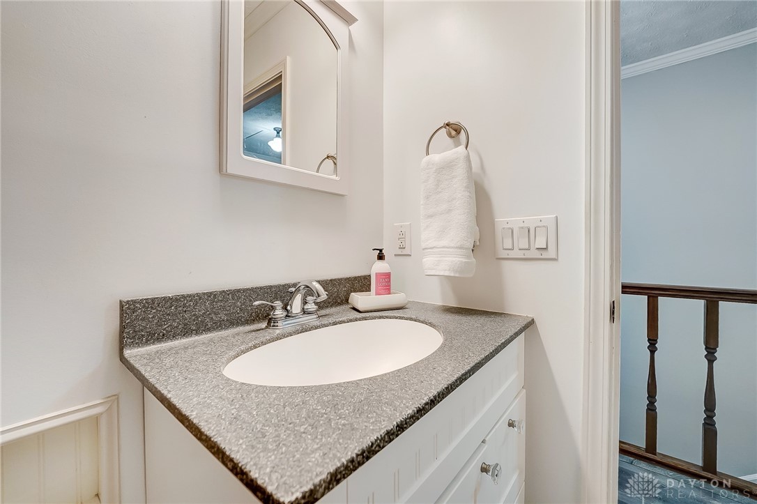 5645 Powell Road Dayton, OH 45424 - Photo 15 of 27 Gallery Image 15