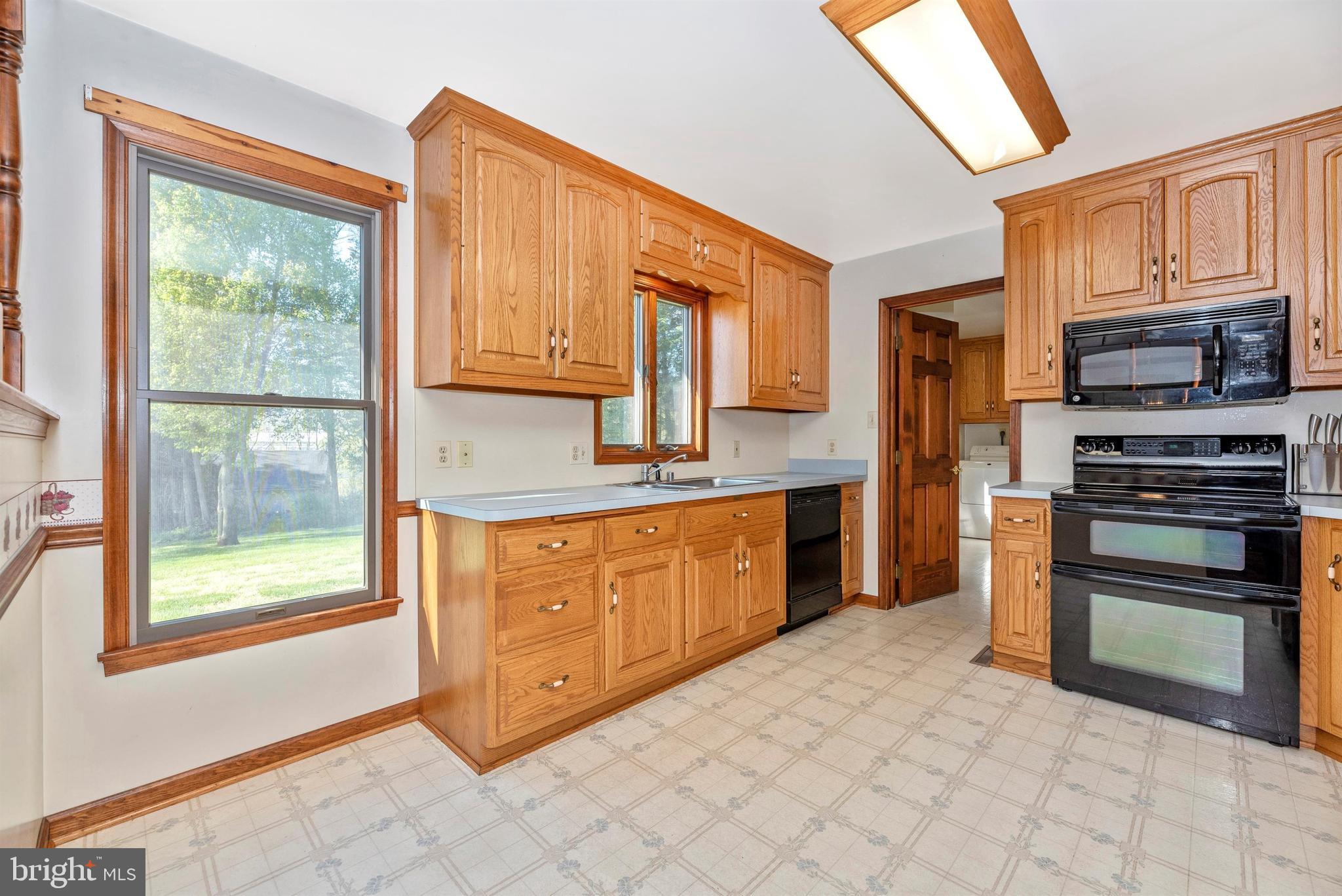 4941 Elmer Derr Road Frederick, MD 21703 - Photo 15 of 64