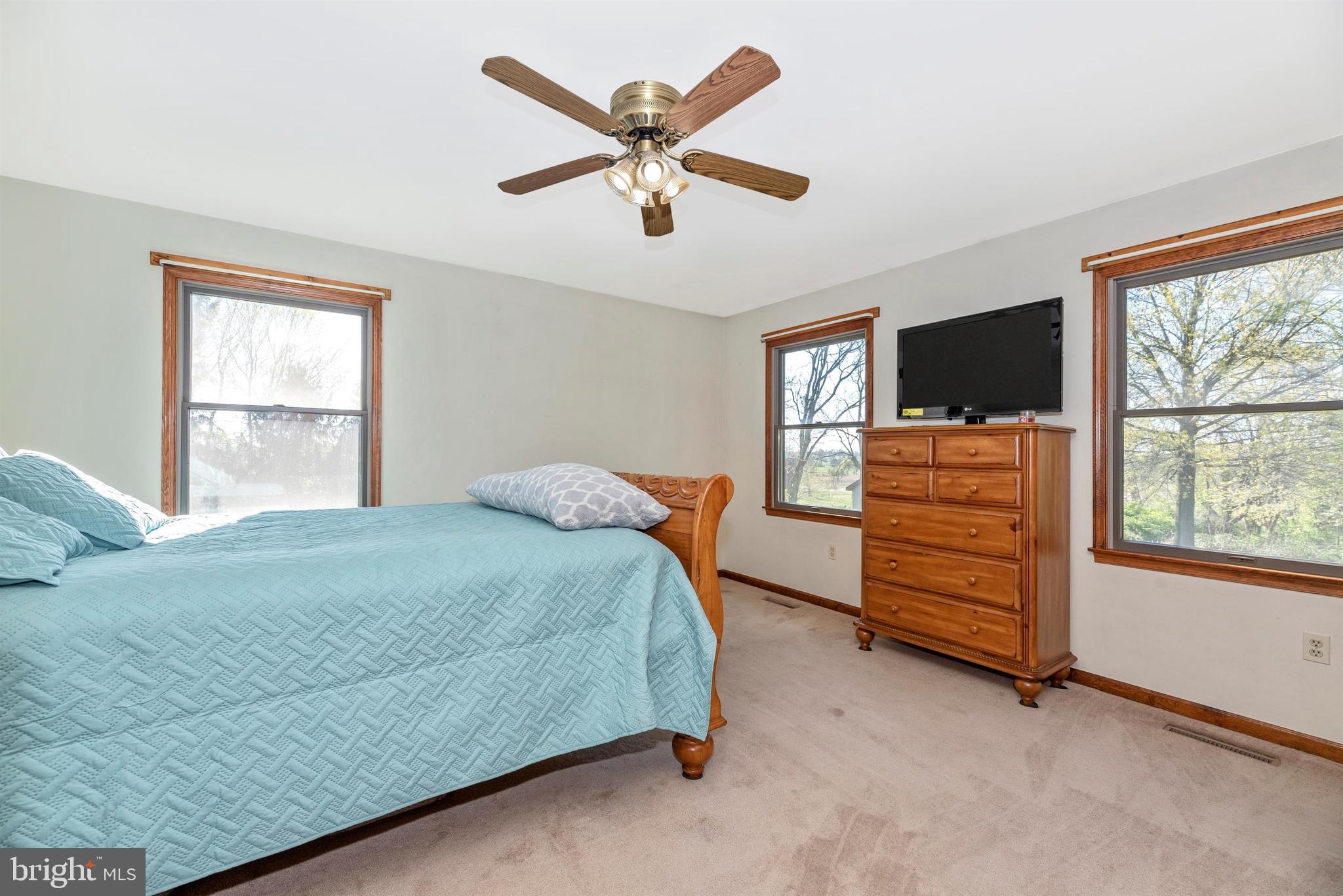 4941 Elmer Derr Road Frederick, MD 21703 - Photo 22 of 64