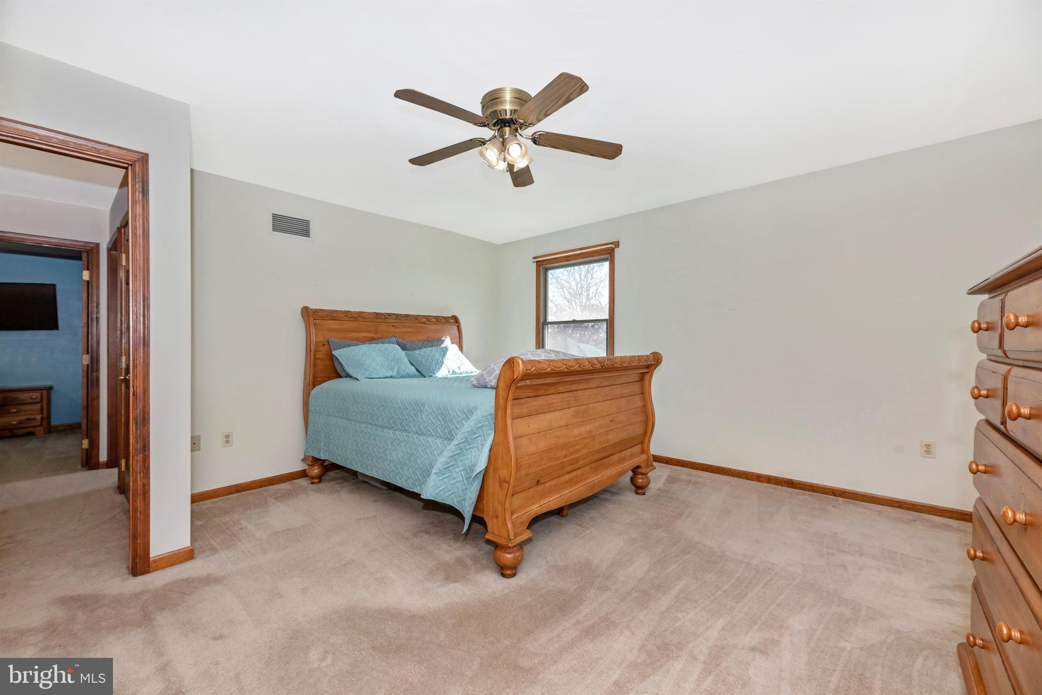4941 Elmer Derr Road Frederick, MD 21703 - Photo 23 of 64