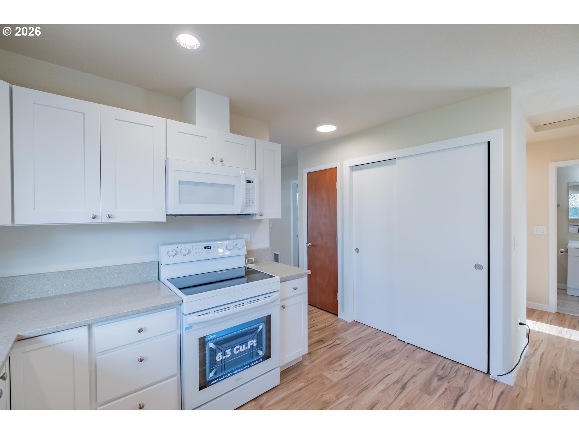 3392 Sunnyview Road Northeast Salem, OR 97301 - Photo 36 of 42
