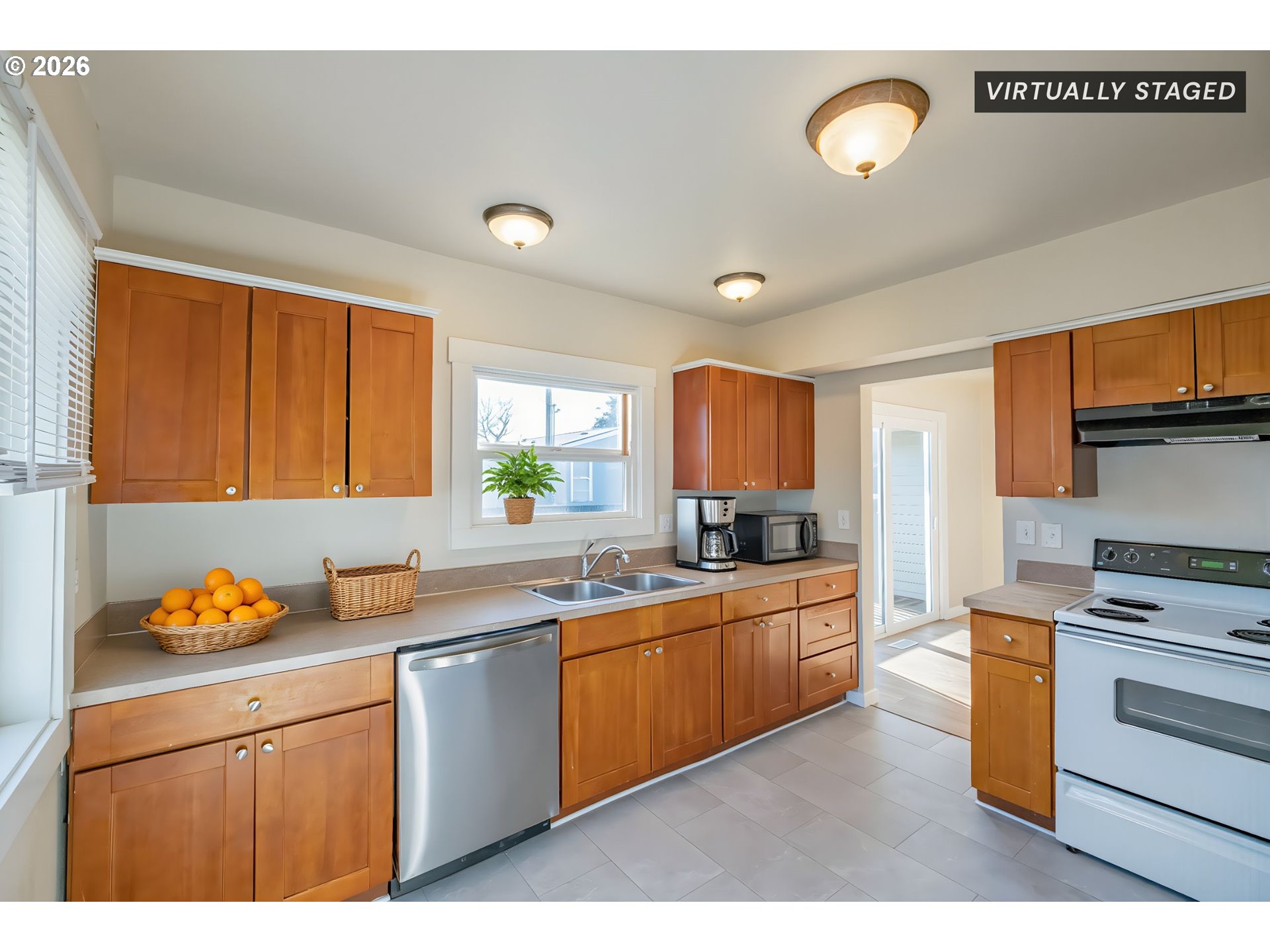 3392 Sunnyview Road Northeast Salem, OR 97301 - Photo 5 of 42