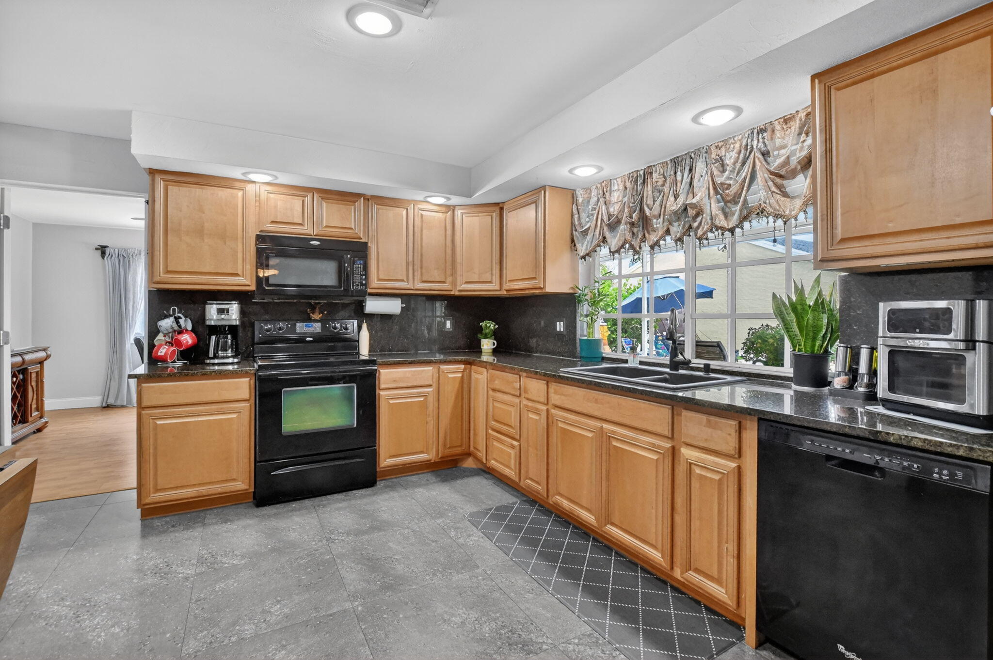 9976 Robins Nest Road Boca Raton, FL 33496 - Photo 11 of 47 13-web-or-mls-DSC_1381