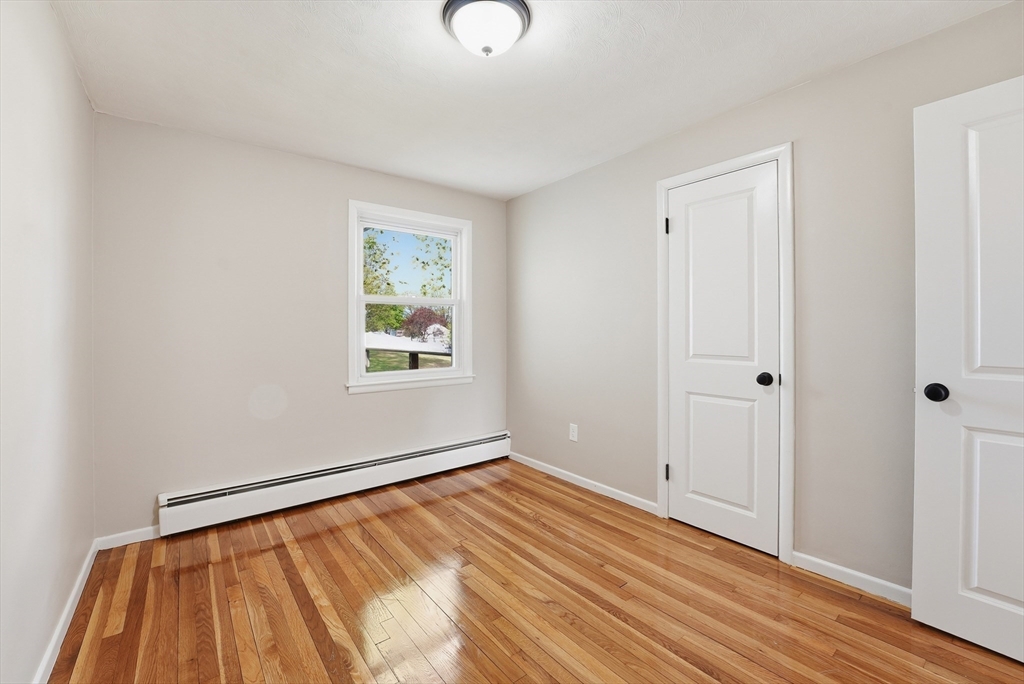 129 Cooper Street Springfield, MA 01108 - Photo 14 of 37