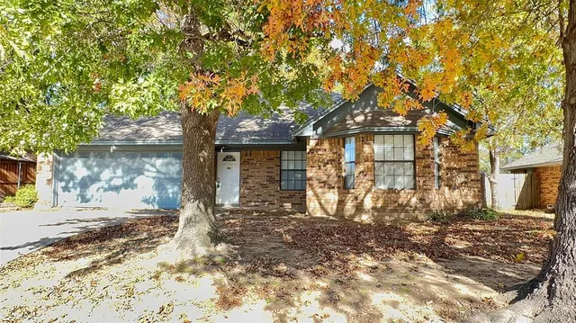 $299,000 | 609 Main Street, Roanoke, TX 76262