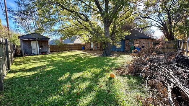 $299,000 | 609 Main Street, Roanoke, TX 76262