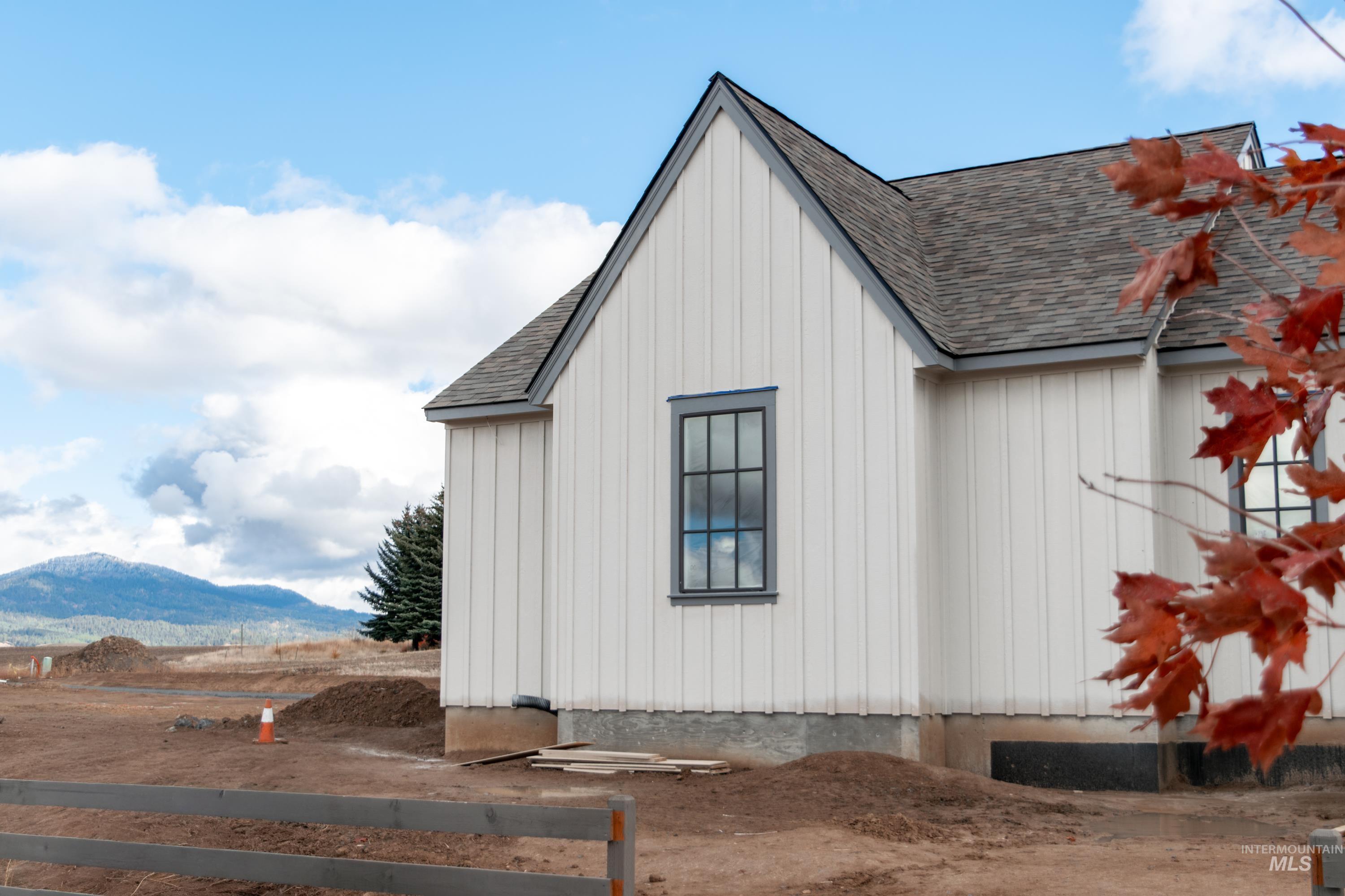 1378 Slonaker, Unit CASA Moscow, ID 83843 - Photo 4 of 25 View of outbuilding featuring a mountain view
