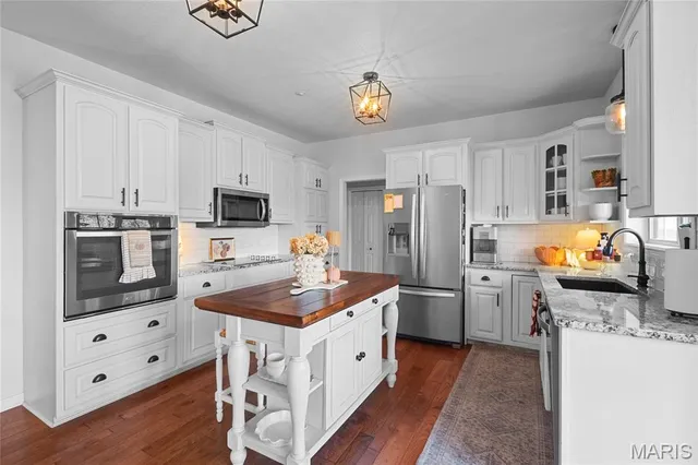 $699,000 | 1001 Paradise Lane, Poplar Bluff, MO 63901