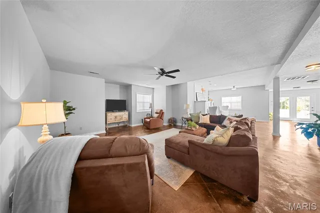 $699,000 | 1001 Paradise Lane, Poplar Bluff, MO 63901