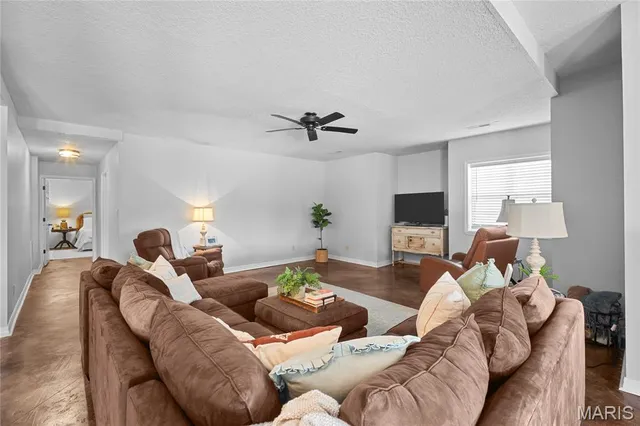 $699,000 | 1001 Paradise Lane, Poplar Bluff, MO 63901