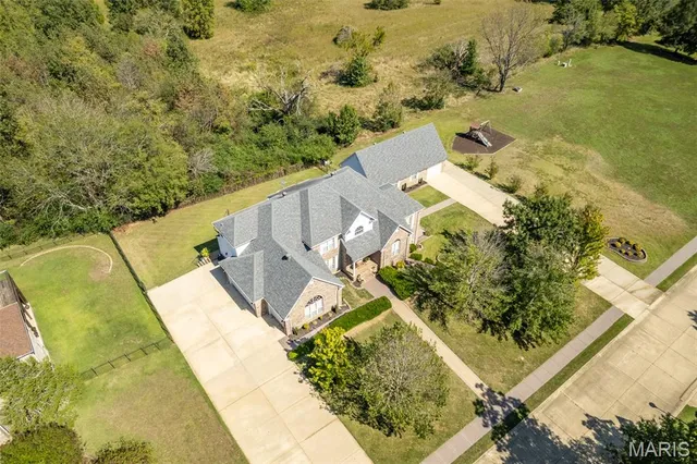 $699,000 | 1001 Paradise Lane, Poplar Bluff, MO 63901