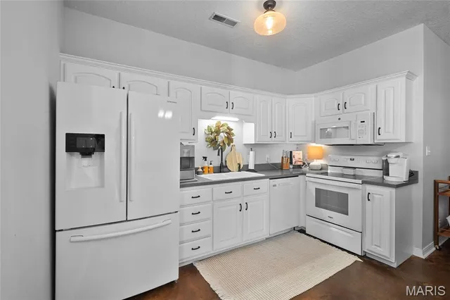 $699,000 | 1001 Paradise Lane, Poplar Bluff, MO 63901