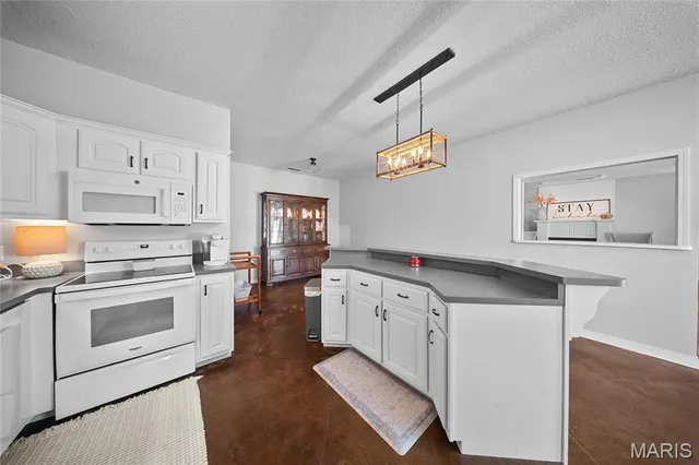 $699,000 | 1001 Paradise Lane, Poplar Bluff, MO 63901