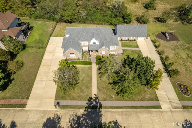 $699,000 | 1001 Paradise Lane, Poplar Bluff, MO 63901