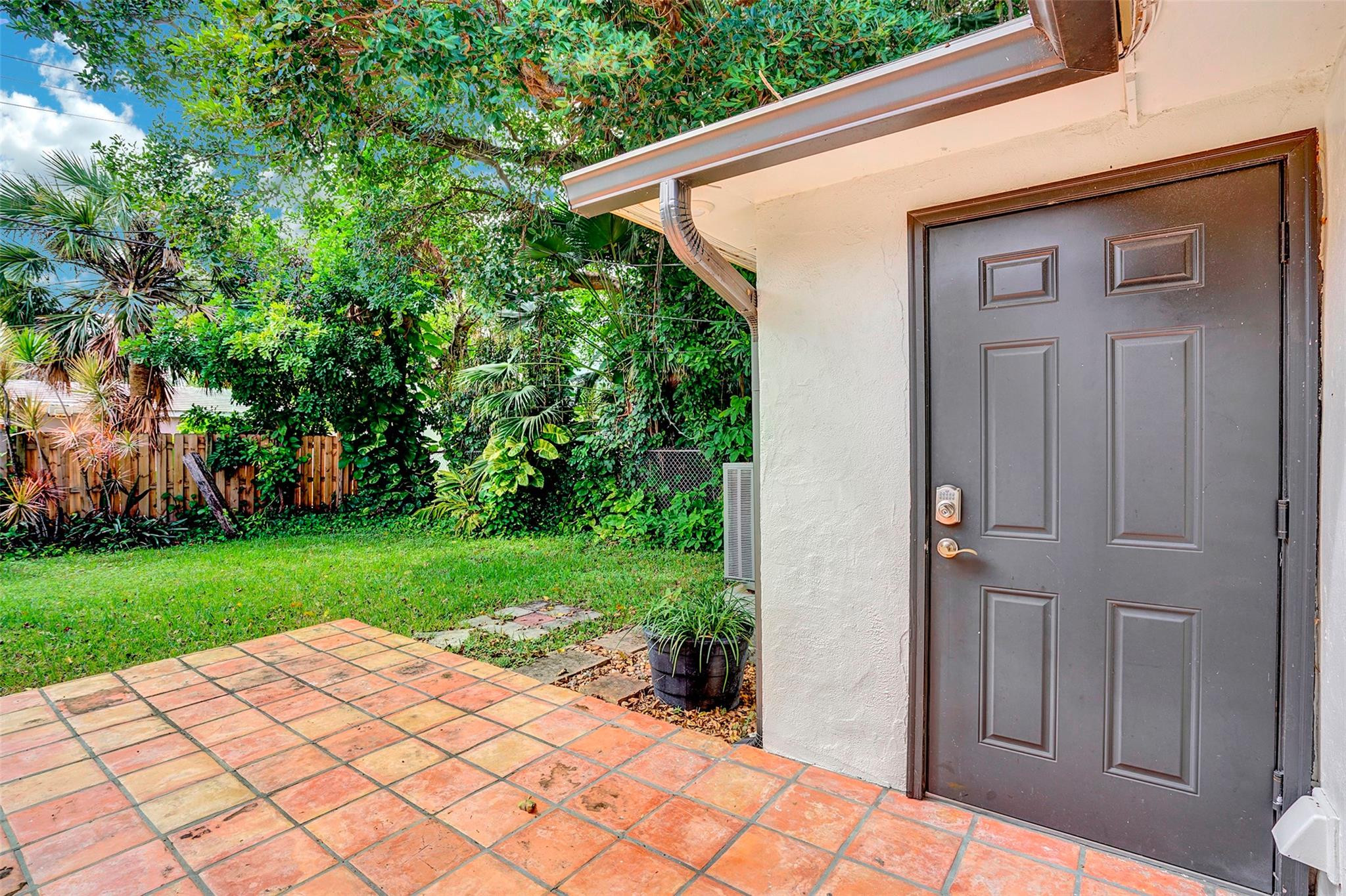 3208 Beacon Street Pompano Beach, FL 33062 - Photo 15 of 26 Photo 15