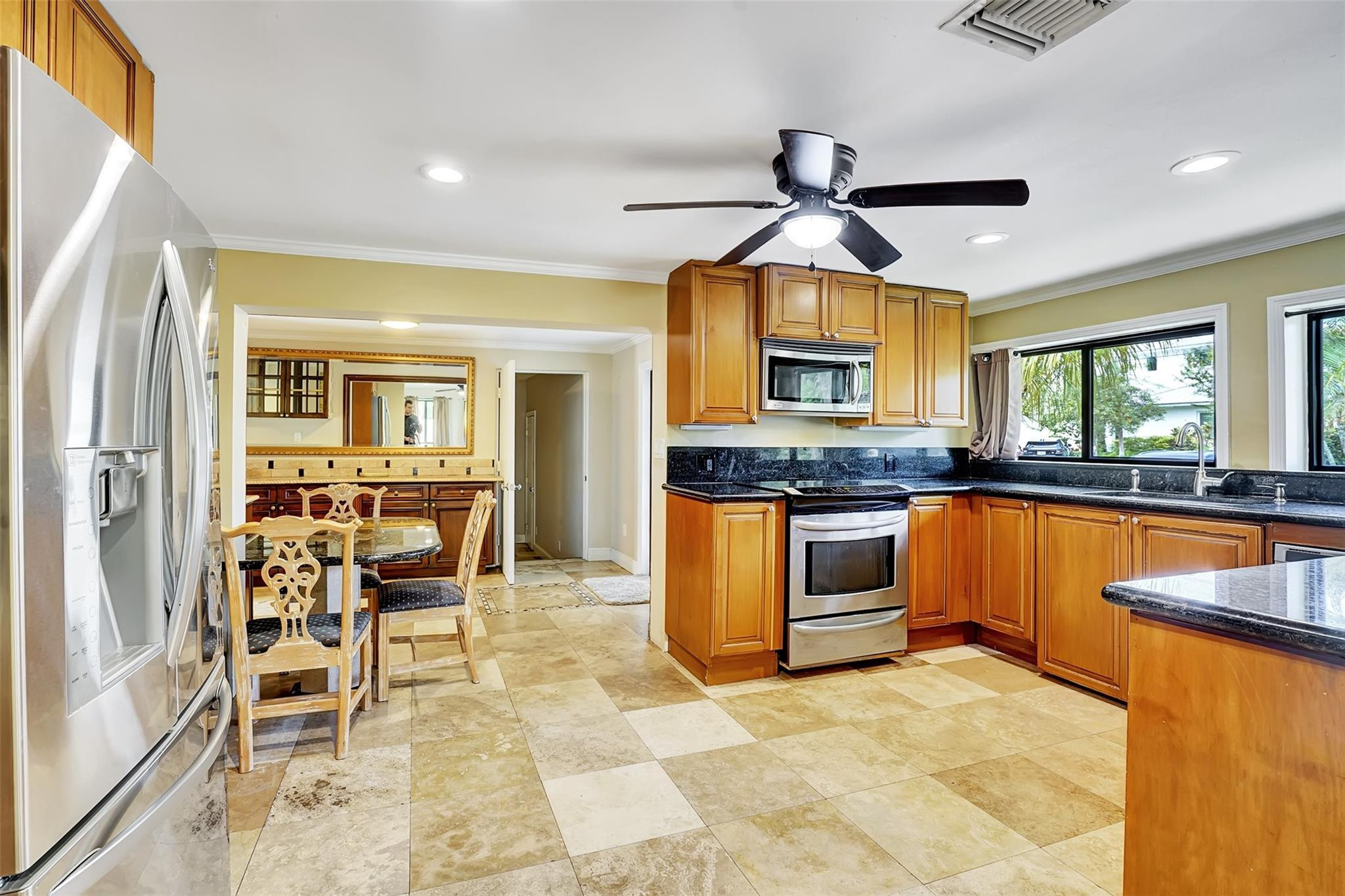 3208 Beacon Street Pompano Beach, FL 33062 - Photo 9 of 26 Photo 9