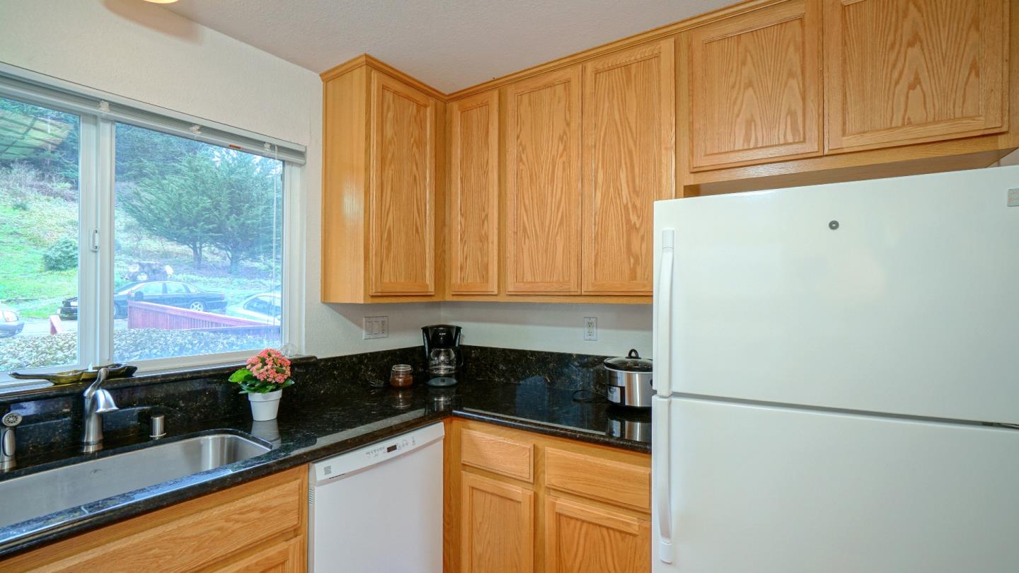 469 Copeland Street Pacifica, CA 94044 - Photo 4 of 45