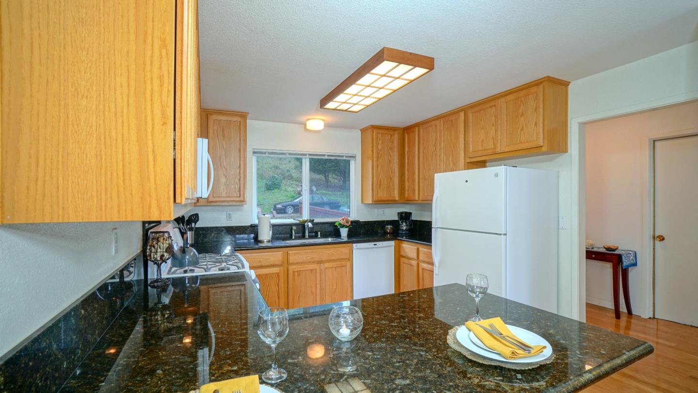 469 Copeland Street Pacifica, CA 94044 - Photo 7 of 45