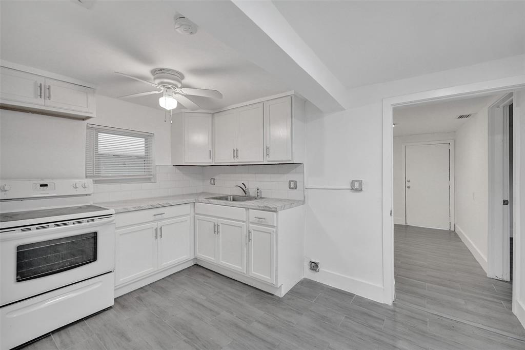 5025 Southwest 22nd Street Hollywood, FL 33023 - Photo 16 of 52 a view of a kitchen with electric appliances