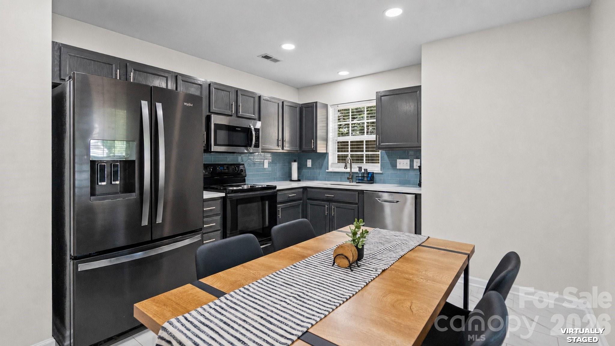 5050 Gibbons Link Road Charlotte, NC 28269 - Photo 12 of 29
