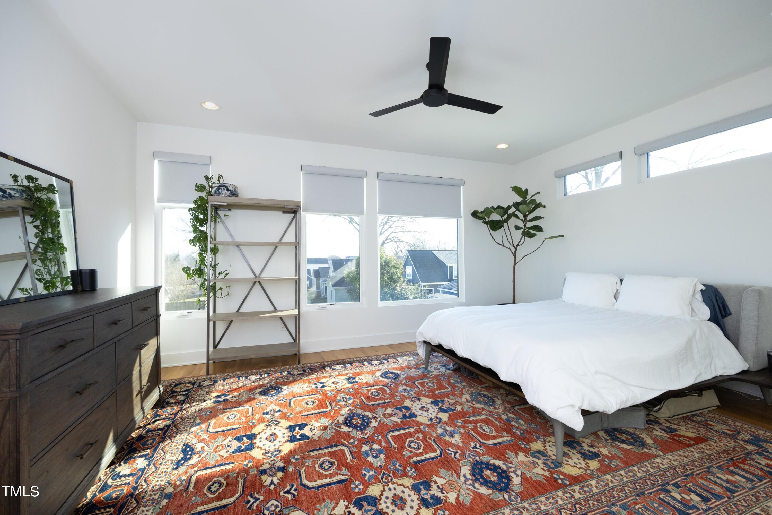 706 East Hargett Street Raleigh, NC 27601 - Photo 14 of 35 a living room with a rug