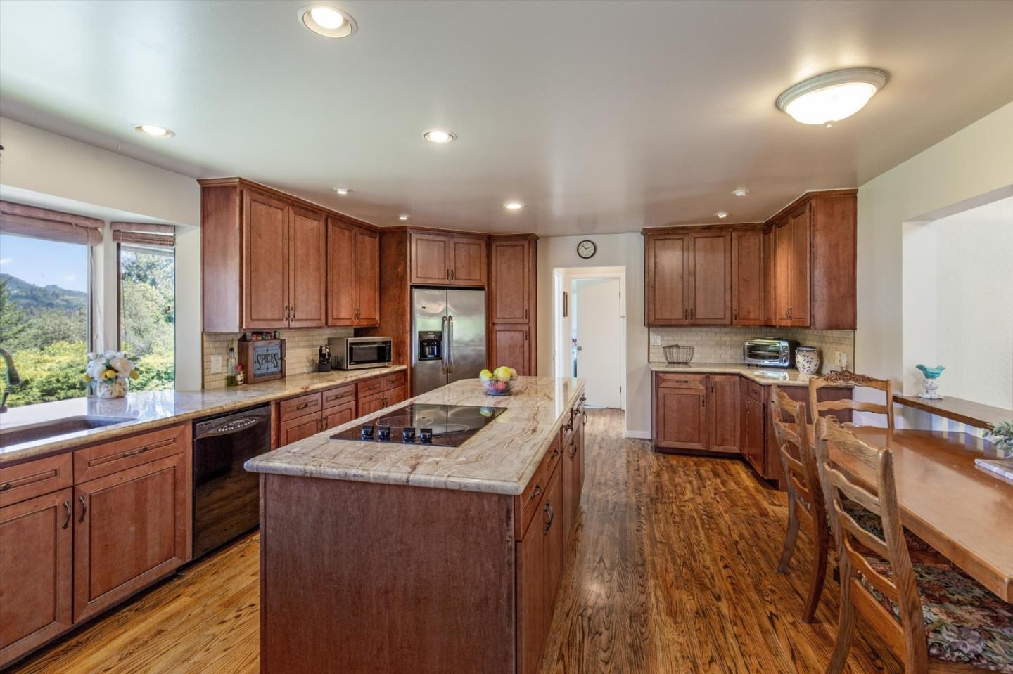 25149 Radonich Road Los Gatos, CA 95033 - Photo 8 of 47