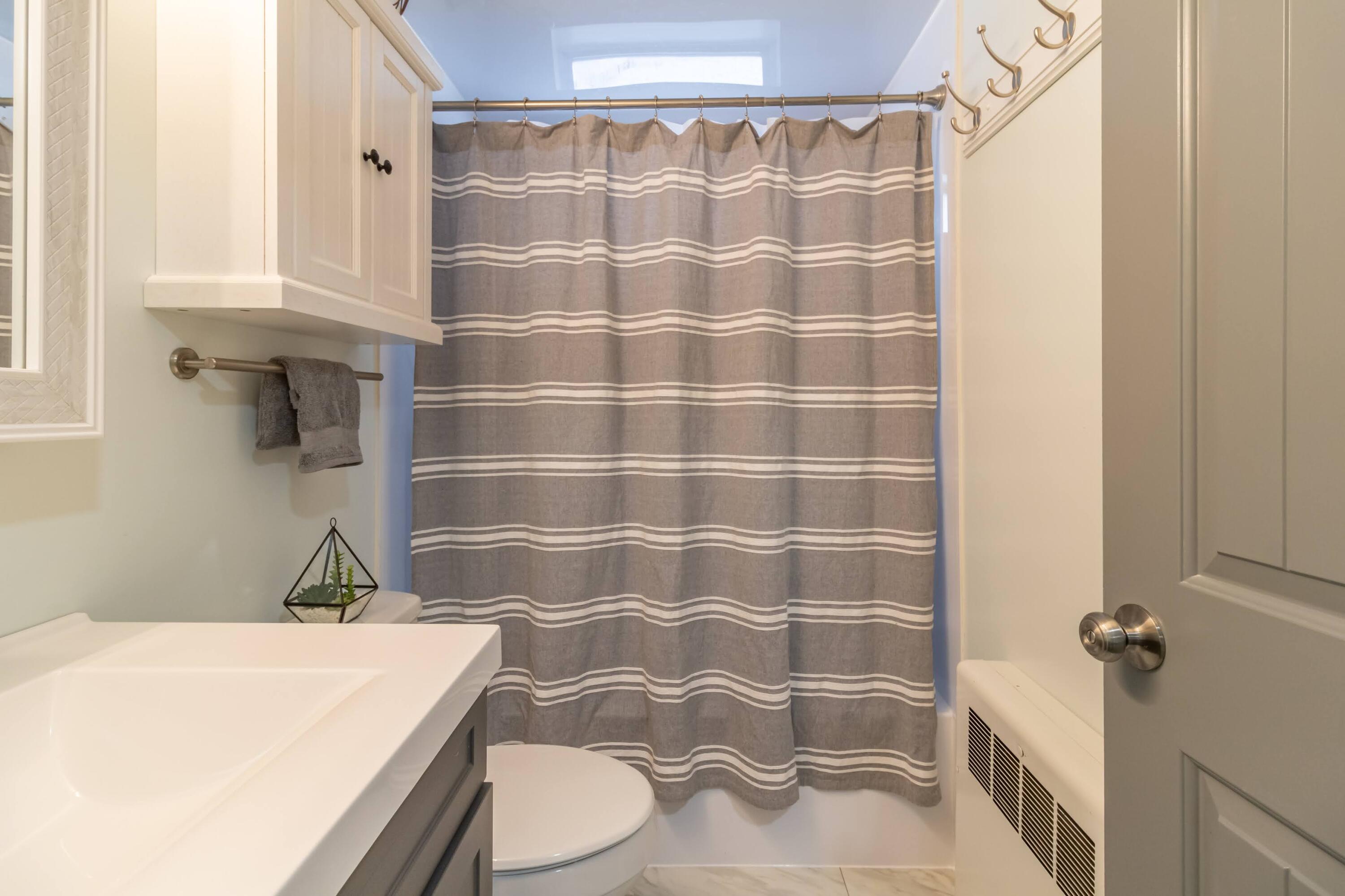 425 Clewleyville Road Holden, ME 04429 - Photo 35 of 55 425 Clewleyville Road Interiors-10