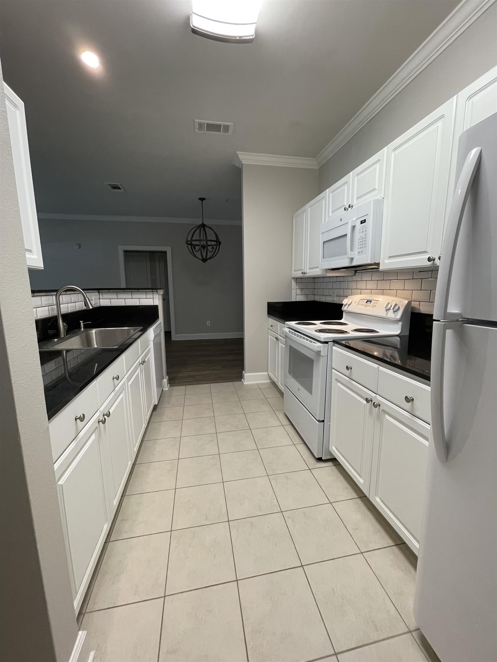 450 Park Avenue, Unit 710 Foley, AL 36535 - Photo 4 of 23