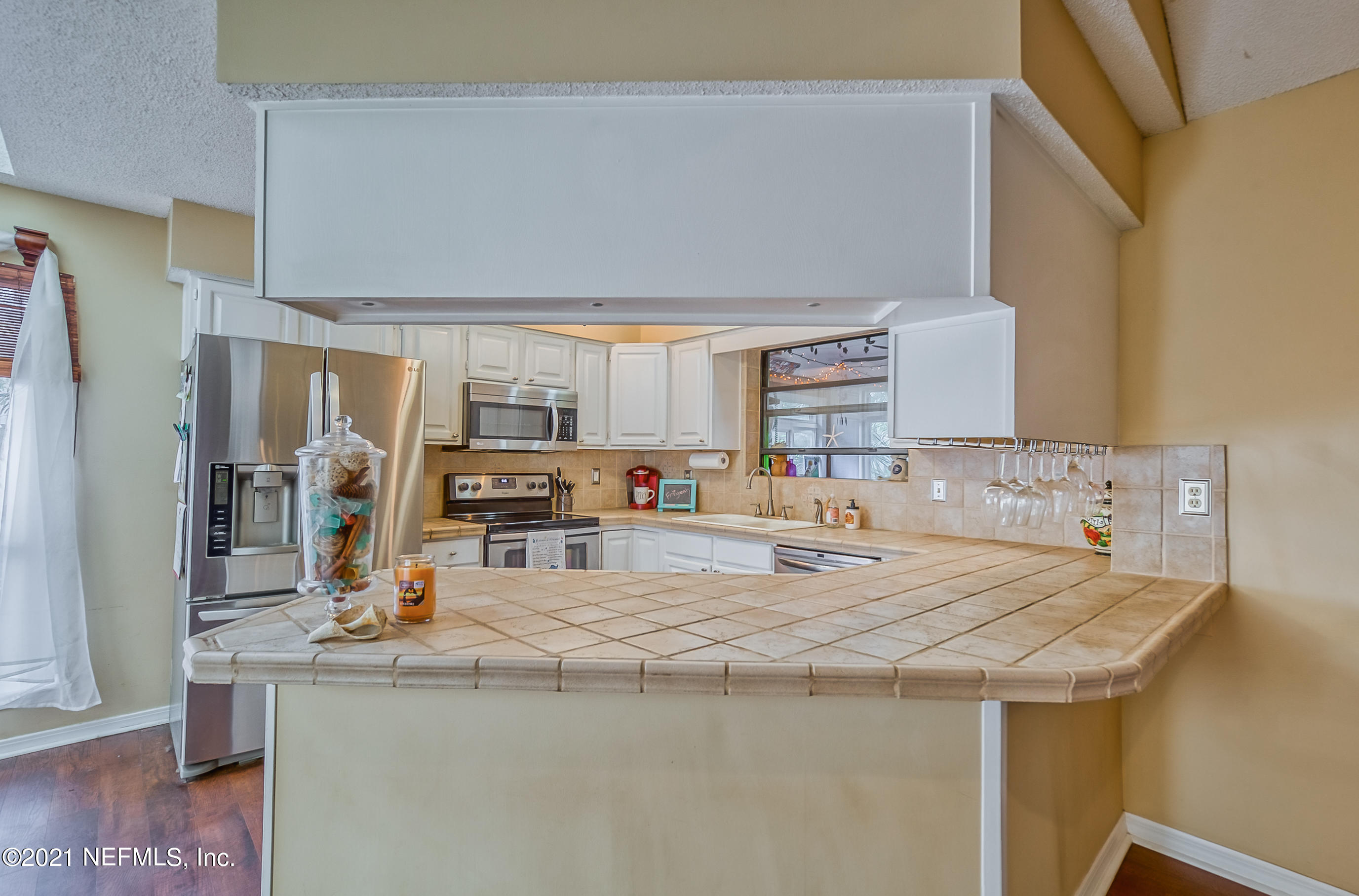 85 Oakwood Road Jacksonville Beach, FL 32250 - Photo 12 of 82 904RealEstatePhotography.com-7
